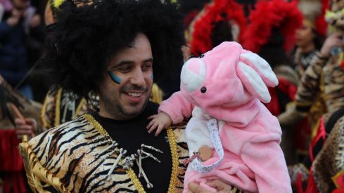 La Bañeza se colorea con en Gran Desfile del Carnaval 2026 | José Martín