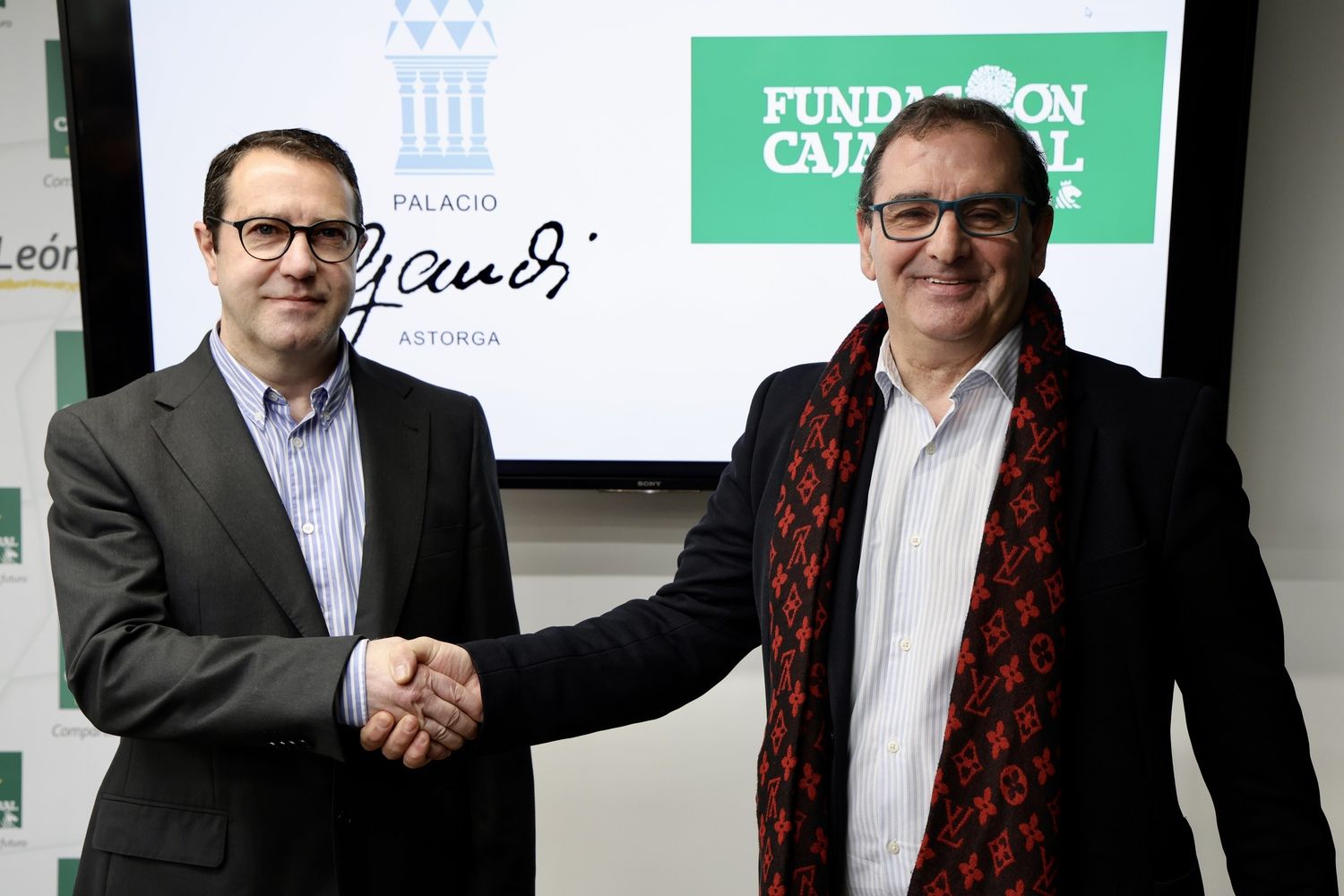 Nombramiento de Embajador del Palacio de Gaudí a la Fundación Caja Rural | Campillo / ICAL Nombramiento de Embajador del Palacio de Gaudí a la Fundación Caja Rural | Campillo / ICAL