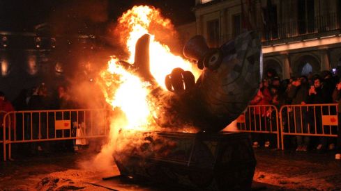 León se despide del Carnaval con el Entierro de la Sardina | José Martín