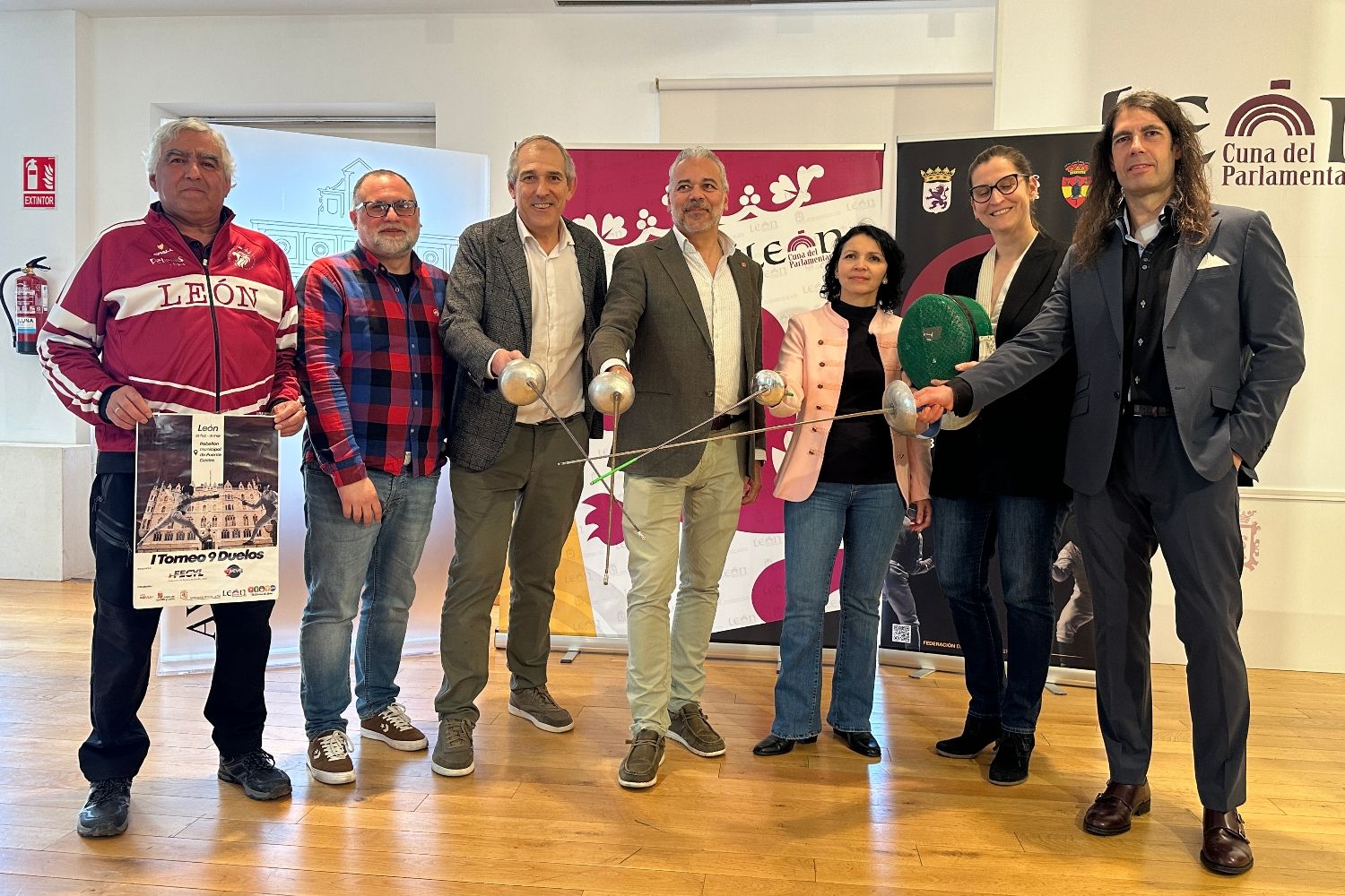 León acoge la primera parada del torneo ‘9 duelos de esgrima’ con más de 100 participantes