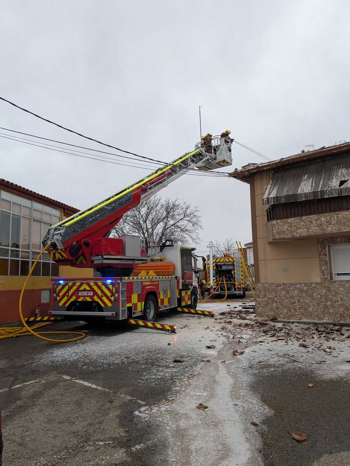Intervención de los bomberos en el incendio de una vivienda en Viloria de la Jurisdicción | Bomberos de León Intervención de los bomberos en el incendio de una vivienda en Viloria de la Jurisdicción | Bomberos de León