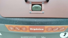 IU denuncia el “despilfarro” del Ayuntamiento de León en la gestión de los contenedores marrones