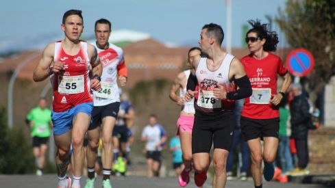 La Virgen corre unida: Los 10K convierten el domingo en una fiesta deportiva | José Martín
