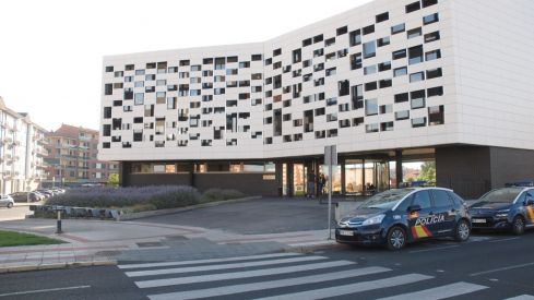 Detenido in fraganti mientras forzaba un local comercial en Trobajo del Camino