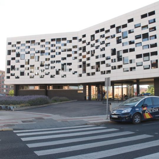 Detenido in fraganti mientras forzaba un local comercial en Trobajo del Camino