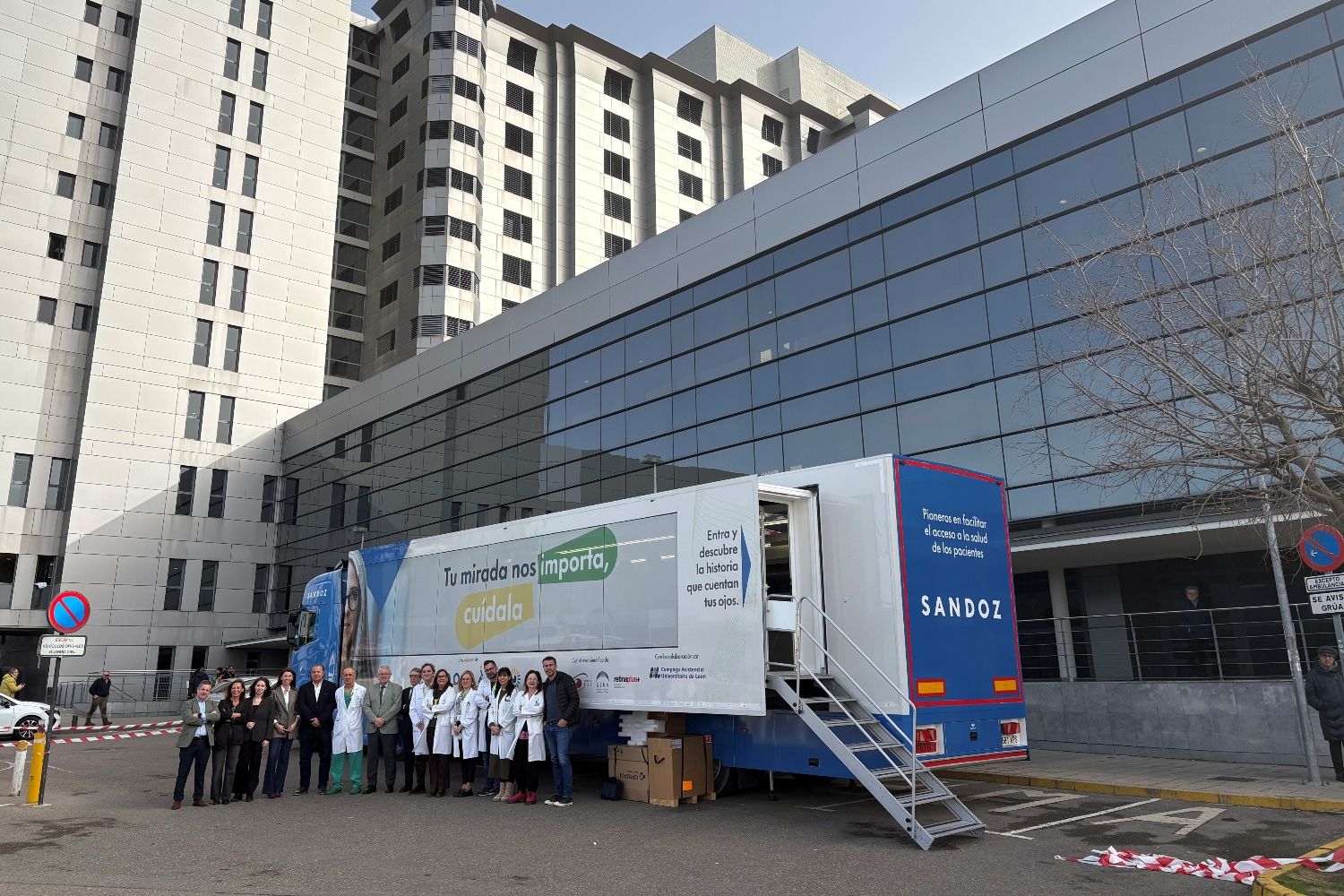 Unidad Móvil pionera en baja visión en León (1)