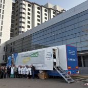 El Hospital de León acoge la campaña 'Tu mirada nos importa, cuídala' para detectar patologías oculares