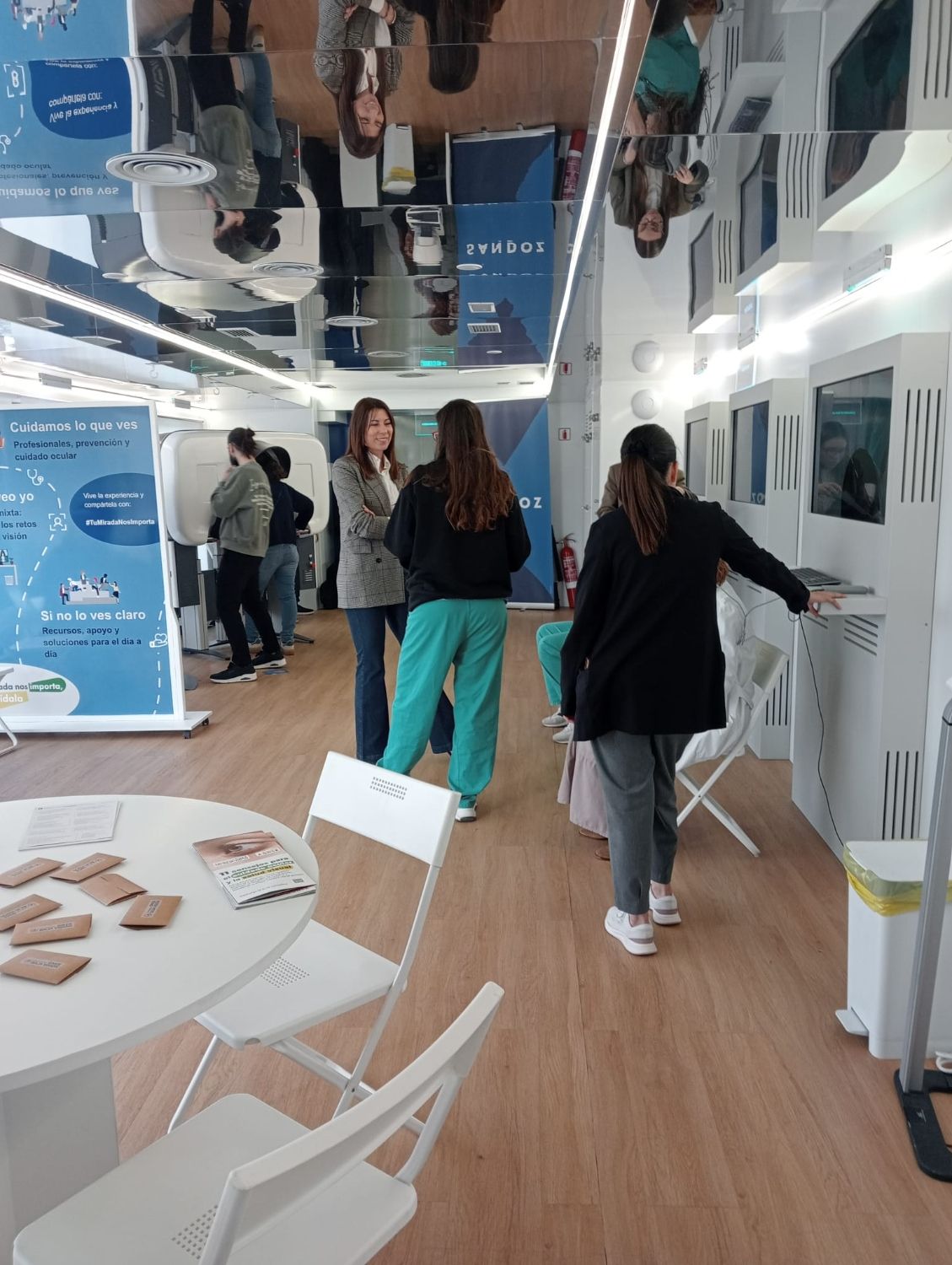 Unidad Móvil pionera en baja visión en León 