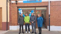 Una familia argentina del programa Repuebla revitaliza Fresno de la Vega con la apertura de una tienda