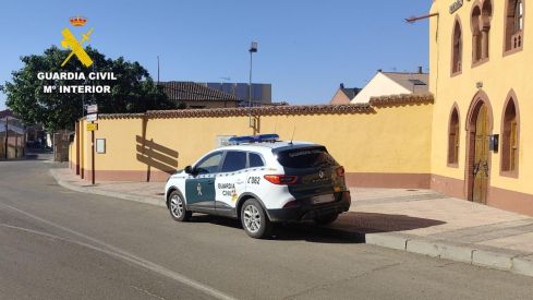 Tres detenidos en Valencia de Don Juan por robar y usar la tarjeta bancaria de la víctima