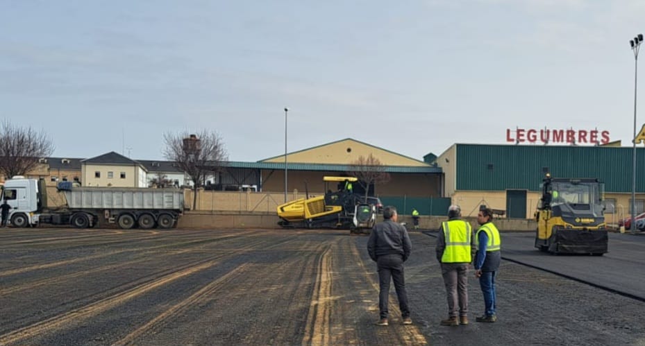 Parking de camiones en La Bañeza