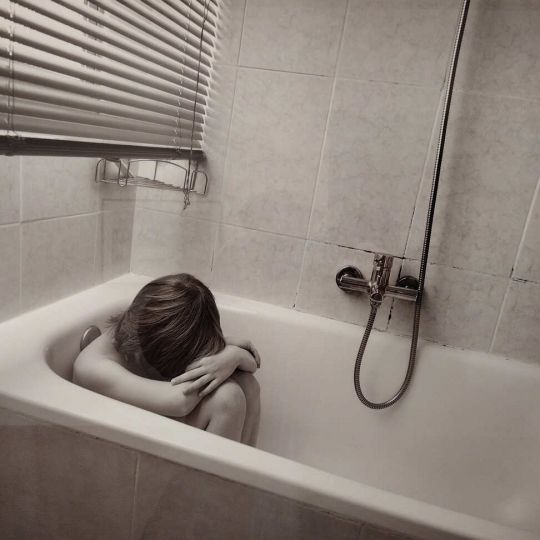 La fotógrafa Carmen Coque lleva a Murias de Paredes (León) sus ‘Arquetipos. Reflejos de la humanidad’