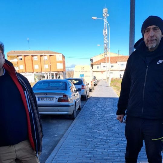 La Bañeza invierte más de 35.000 euros en mejorar las aceras de la calle La Vega