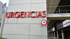 Urgencias del Hospital de León | Fallece el trabajador que cayó desde el tejado de una obra en la calle La Rúa de León 