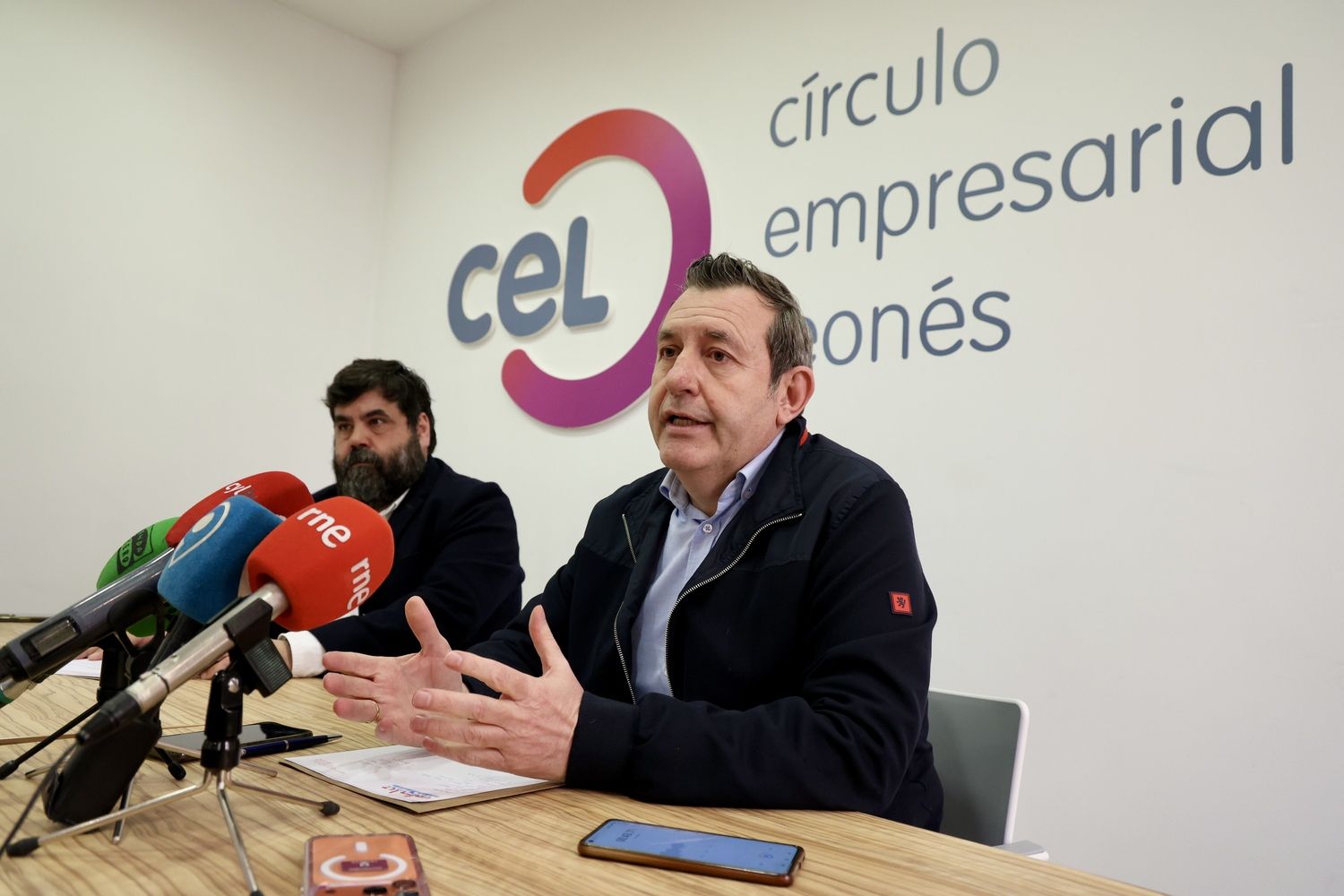 Empresarios y transportistas de León piden bonificaciones para hacer frente a la subida de los carburantes por la guerra en Irán | Campillo / ICAL