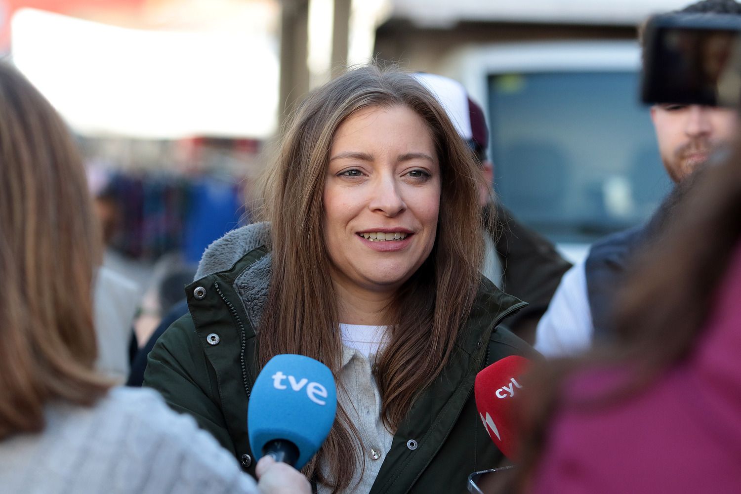 Ester Muñoz denuncia abandono del Gobierno central y de la Diputación en la Montaña Oriental leonesa | Campillo / ICAL Ester Muñoz denuncia abandono del Gobierno central y de la Diputación en la Montaña Oriental leonesa | Campillo / ICAL