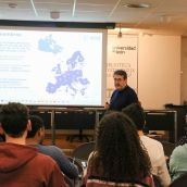 Salvar vidas desde los satélites: Un experto de la ESA analiza su papel en la ULE