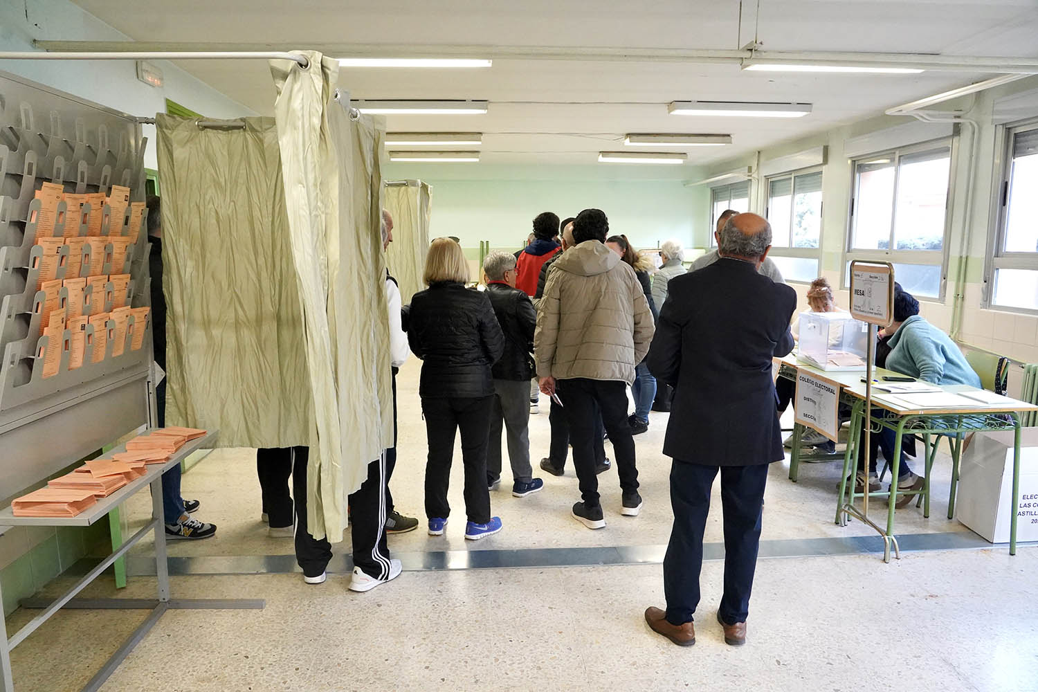15M | Participación en alza en León: La capital supera el 36% de participación a las 14:00 horas | Miriam Chacón / ICAL 