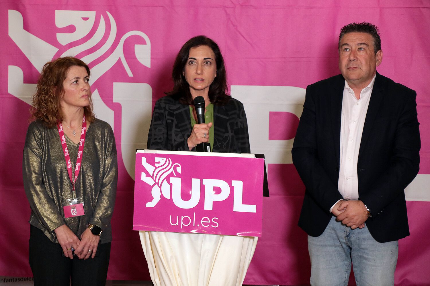 La candidata de Unión del Pueblo Leonés, Alicia Gallego, analiza los resultados de las elecciones | Peio García / ICAL La candidata de Unión del Pueblo Leonés, Alicia Gallego, analiza los resultados de las elecciones | Peio García / ICAL