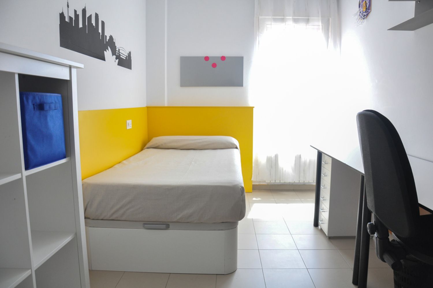 Una de las habitaciones de la residencia universitaria de Tagaste en León