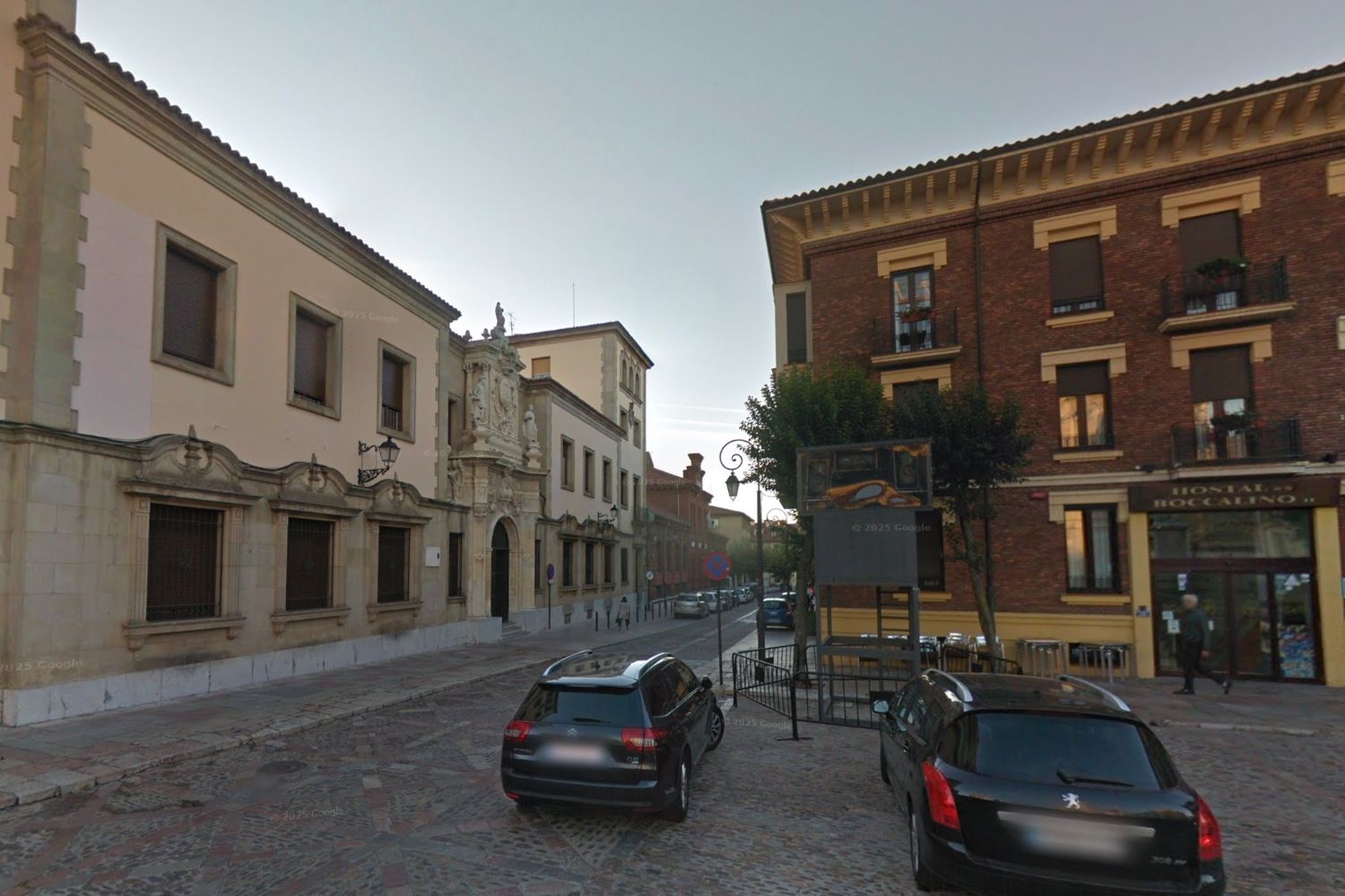 Fallece un hombre tras caer de un edificio en pleno centro de León