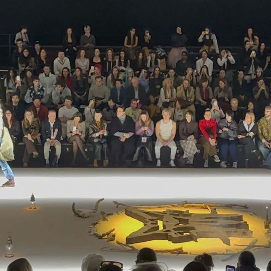 El joven diseñador leonés, Erik Bruccia en la Mercedes Fashion Week 