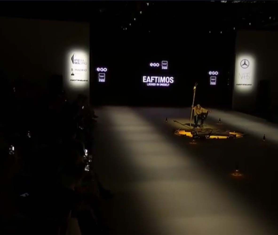 El joven diseñador leonés, Erik Bruccia en la Mercedes Fashion Week