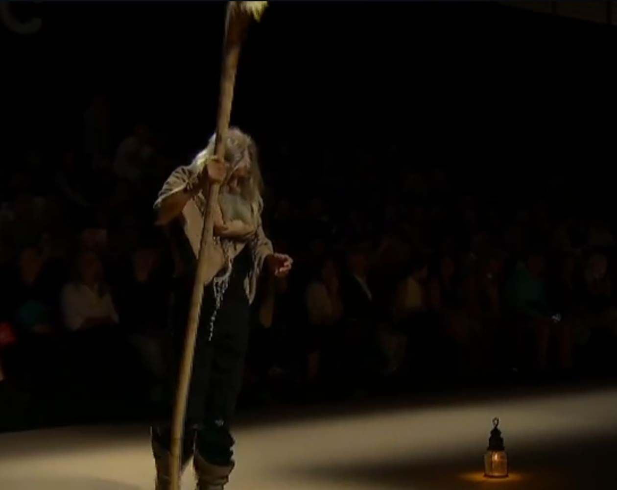 El joven diseñador leonés, Erik Bruccia en la Mercedes Fashion Week 