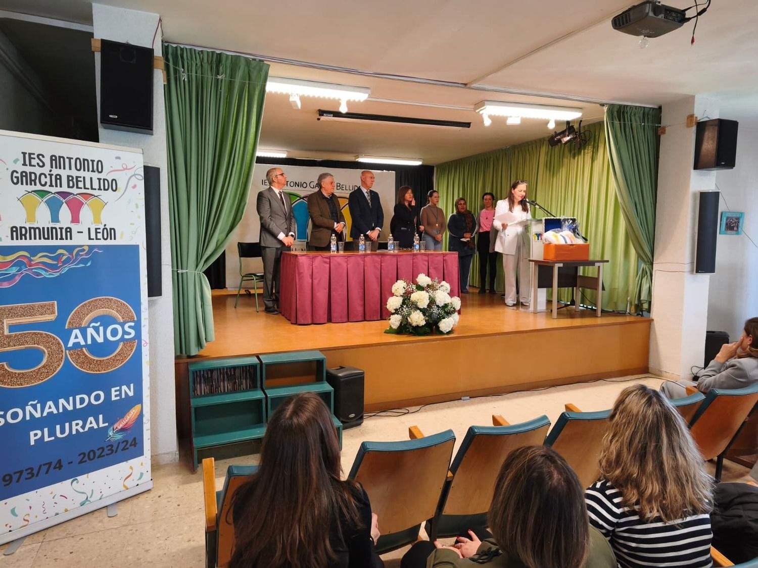 El IES Antonio García Bellido de León premia la labor del centro La Fontana con el Premio Concordia