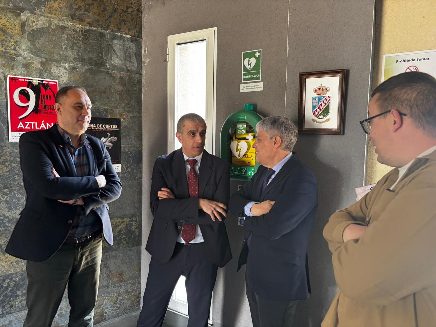 La Diputación de León llevará desfibriladores a 53 municipios gracias a una subvención de 112.000 euros La Diputación de León llevará desfibriladores a 53 municipios gracias a una subvención de 112.000 euros