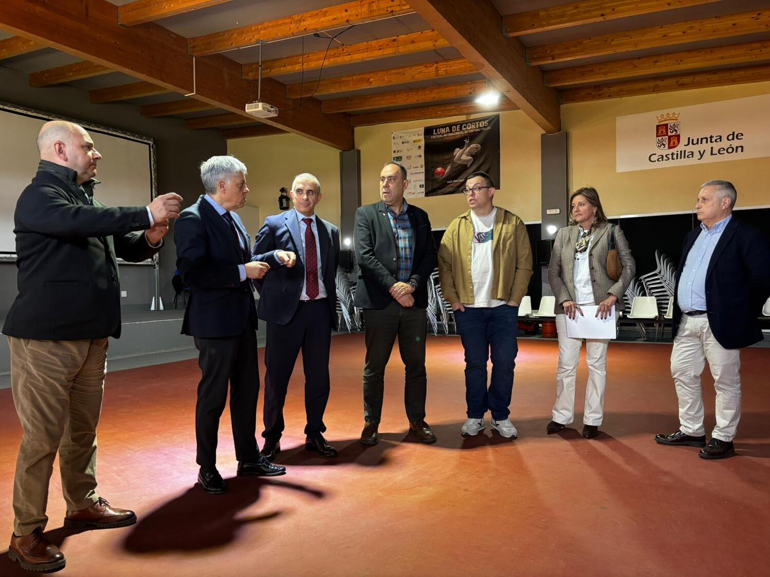 La Diputación de León llevará desfibriladores a 53 municipios gracias a una subvención de 112.000 euros La Diputación de León llevará desfibriladores a 53 municipios gracias a una subvención de 112.000 euros