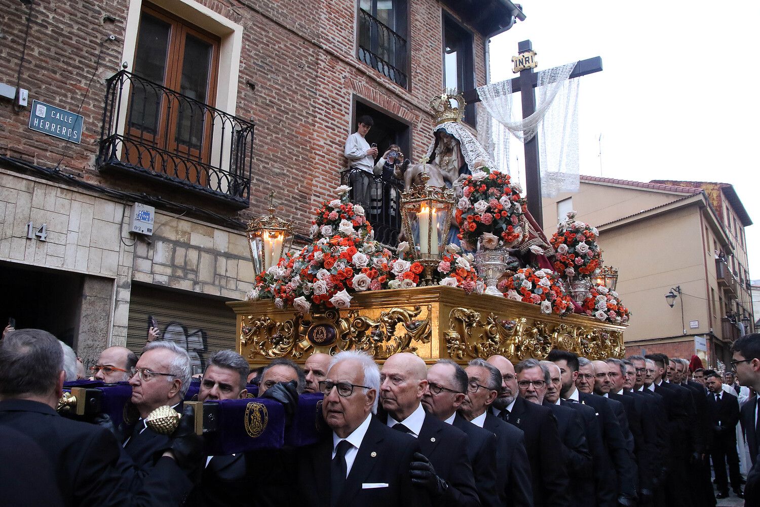 ¿Qué procesiones hay hoy en León? Viernes de Dolores | Peio García / ICAL