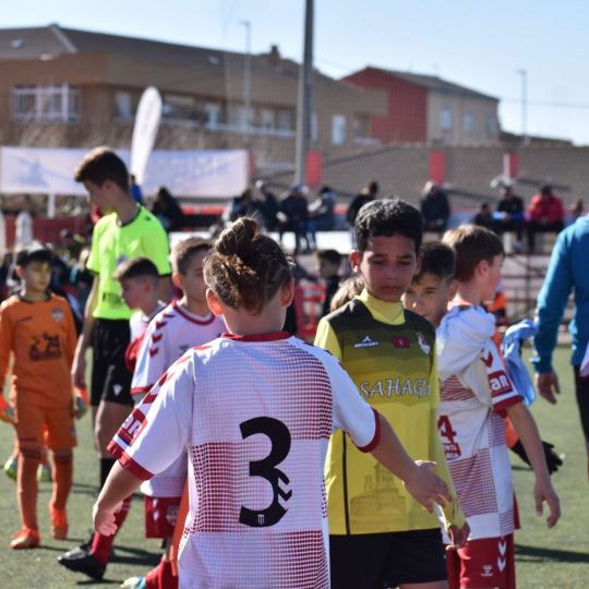 Más de 630 jóvenes futbolistas de 42 equipos se citan en León para el V Memorial Luis Quijada Más de 630 jóvenes futbolistas de 42 equipos se citan en León para el V Memorial Luis Quijada