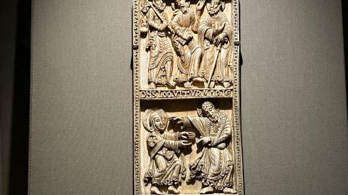 La exposición ‘Reina Ella’ de León en León incorpora una pieza de marfil del siglo XII La exposición ‘Reina Ella’ de León en León incorpora una pieza de marfil del siglo XII