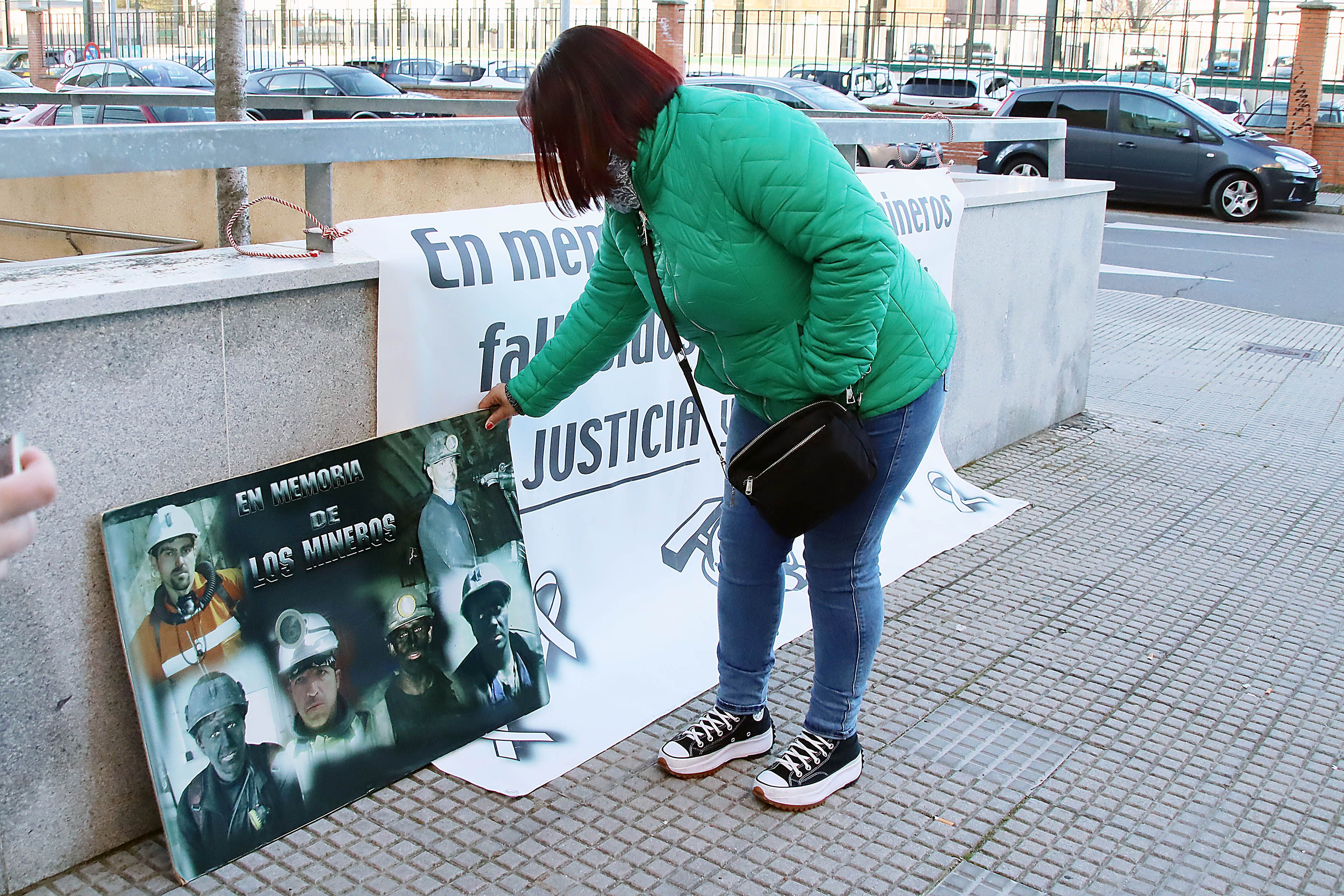 Primera jornada de declaraciones del juicio por la muerte de seis mineros de la Hullera Vasco Leonesa