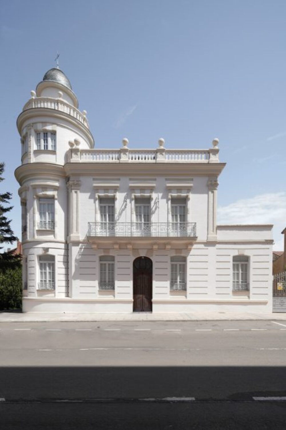 Infografía del exterior del Palacete Eliseo Ortiz de Valencia de Don Juan tras la rehabilitación | Vira Arquitectura Infografía del exterior del Palacete Eliseo Ortiz de Valencia de Don Juan tras la rehabilitación | Vira Arquitectura