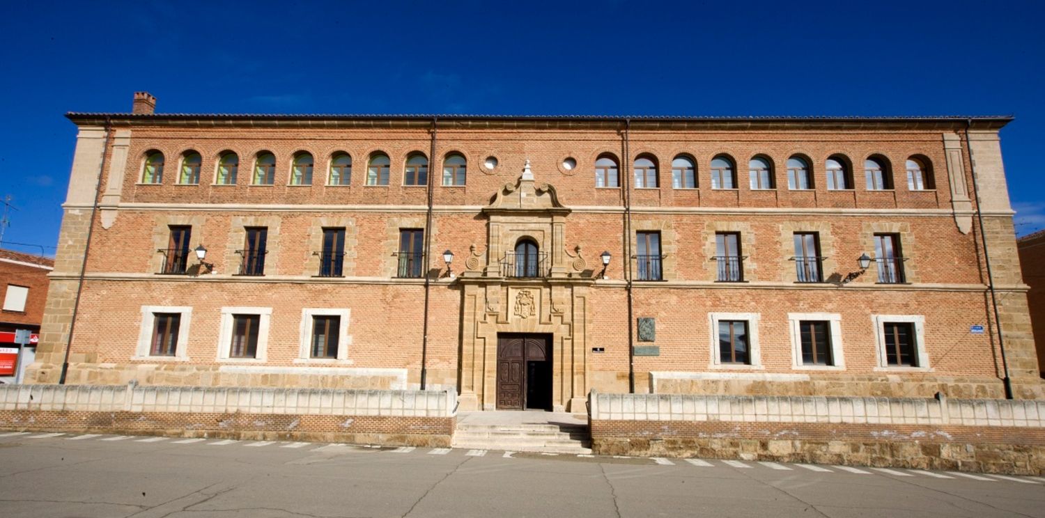 Antiguo Seminario de San Mateo y actual Ayuntamiento de la villa de Valderas Antiguo Seminario de San Mateo y actual Ayuntamiento de la villa de Valderas