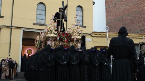 Angustias, el Nazareno y Minerva llenan León de Pasión | José Martín
