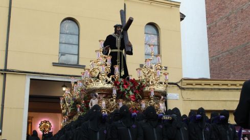 Angustias, el Nazareno y Minerva llenan León de Pasión | José Martín