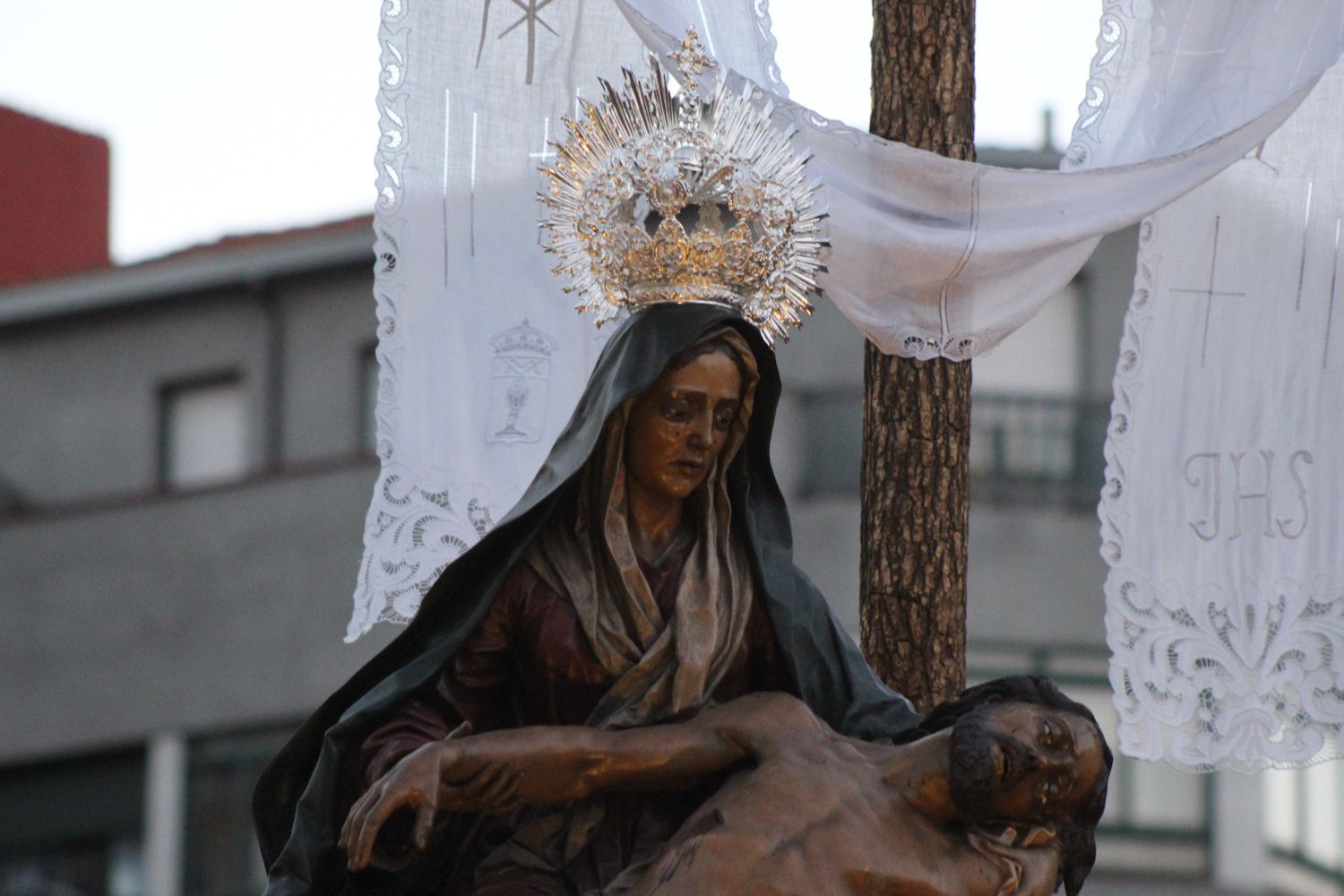 Angustias, el Nazareno y Minerva llenan León de Pasión | José Martín