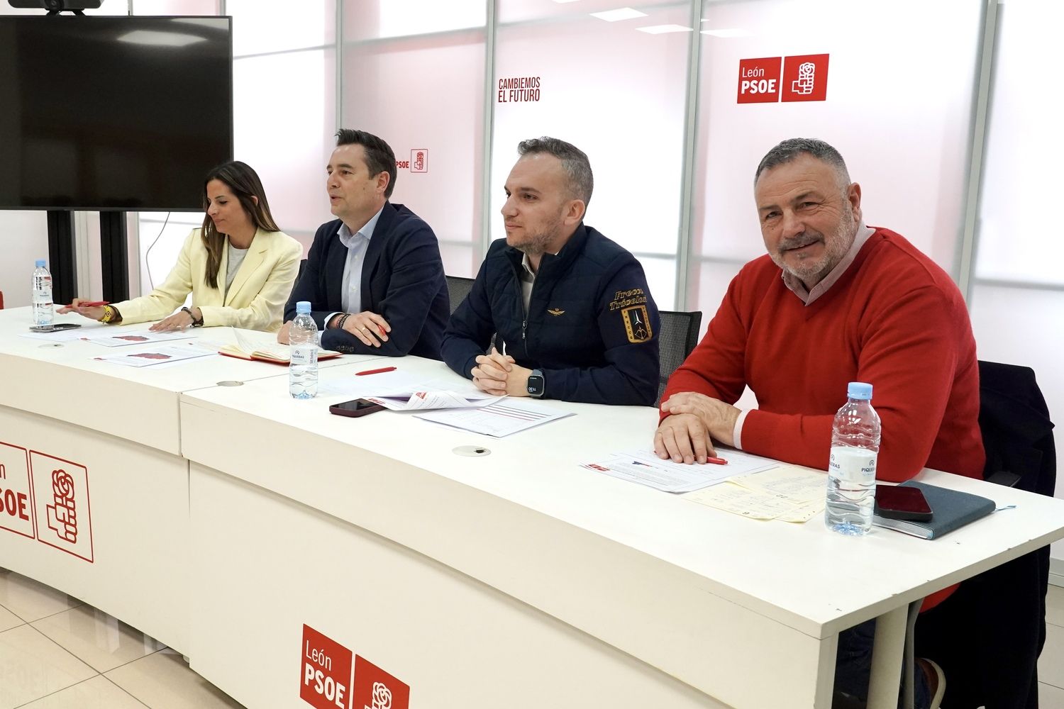 El secretario de Organización del PSOE de Castilla y León, Daniel de la Rosa, y el de León, Daniel San José, tras una reunión de trabajo y análisis del resultado electoral | Carlos S. Campillo / ICAL El secretario de Organización del PSOE de Castilla y León, Daniel de la Rosa, y el de León, Daniel San José, tras una reunión de trabajo y análisis del resultado electoral | Carlos S. Campillo / ICAL