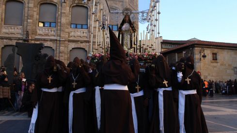 Doble liberación en León: la Procesión del Perdón concede un indulto y una libertad condicional | José Martín