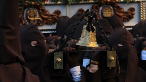 Doble liberación en León: la Procesión del Perdón concede un indulto y una libertad condicional | José Martín