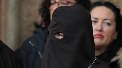 Doble liberación en León: la Procesión del Perdón concede un indulto y una libertad condicional | José Martín