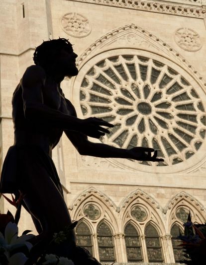 Doble liberación en León: la Procesión del Perdón concede un indulto y una libertad condicional | Carlos S. Campillo / ICAL