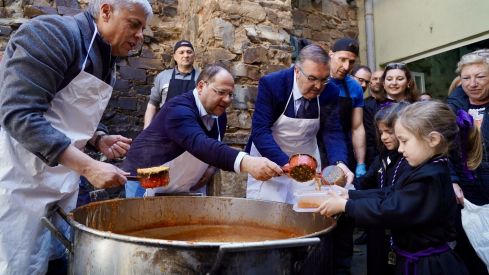 La Cofradía Nuestra Señora de las Angustias y Soledad de La Bañeza organiza la procesión del Santo Potajero, declarada de Interés Turístico Provincial | Carlos S. Campillo / ICAL