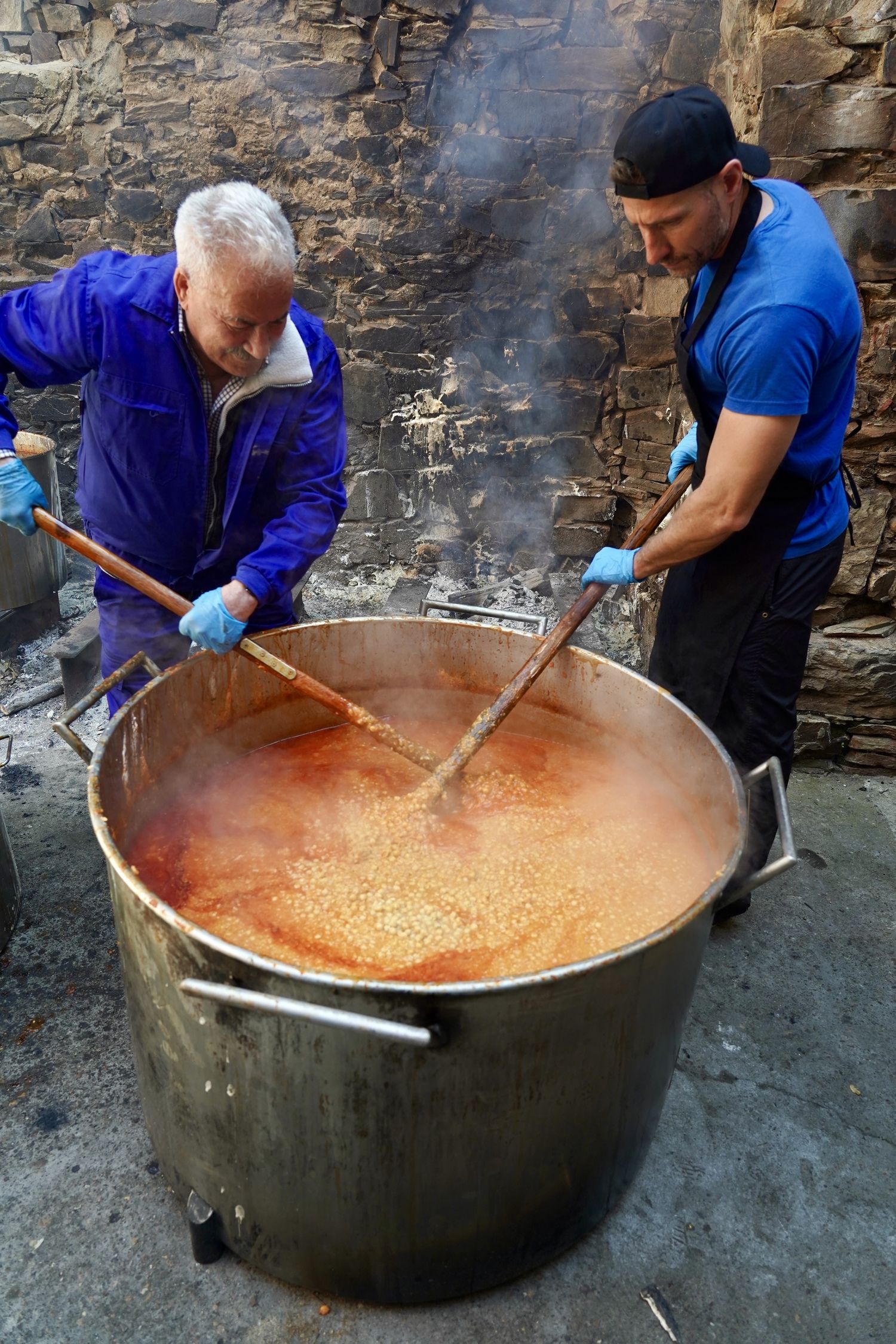 La Cofradía Nuestra Señora de las Angustias y Soledad de La Bañeza organiza la procesión del Santo Potajero, declarada de Interés Turístico Provincial | Carlos S. Campillo / ICAL