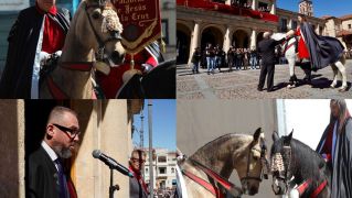 El Pregón a Caballo de las Siete Palabras tiñe de rojo las calles de León en Jueves Santo