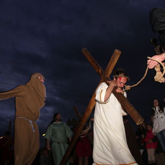 Medio siglo de emoción en vivo: El Viacrucis viviente de Jiménez de Jamuz cumple 50 años | Peio García / ICAL
