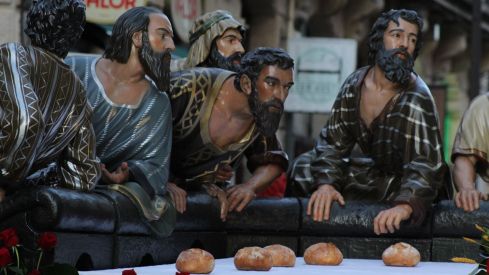 La Sagrada Cena recorre León llenando las calles de devoción | José Martín